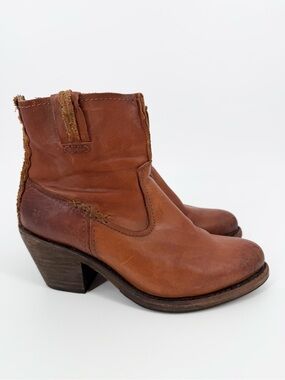 Frye Leslie Artisan Short Ankle Boots Leather